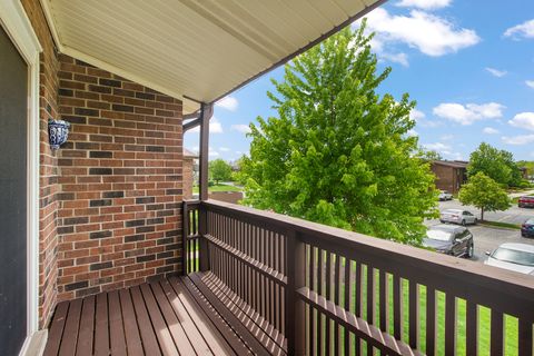 Tiny photo for 18079 Live Oak Court #1616, Tinley Park, IL 60477 (MLS # 12610101)
