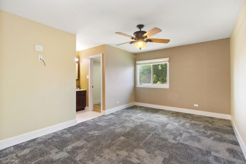 Tiny photo for 18079 Live Oak Court #1616, Tinley Park, IL 60477 (MLS # 12610101)