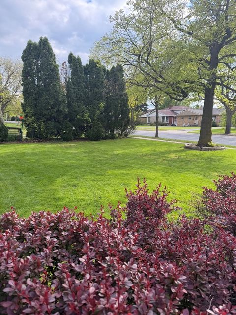 Tiny photo for 701 S La Grange Road, La Grange, IL 60525 (MLS # 12663539)