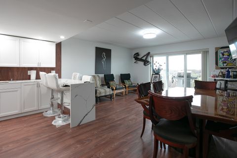 Tiny photo for 2900 Maple Avenue #19E, Downers Grove, IL 60515 (MLS # 12597918)