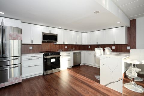 Tiny photo for 2900 Maple Avenue #19E, Downers Grove, IL 60515 (MLS # 12597918)