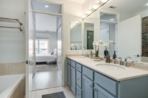 Tiny photo for 550 W Fulton Street #301, Chicago, IL 60661 (MLS # 12467829)