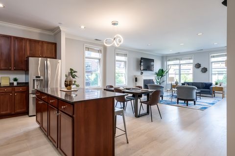 Tiny photo for 550 W Fulton Street #301, Chicago, IL 60661 (MLS # 12467829)