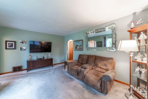 Tiny photo for 17949 Escanaba Avenue, Lansing, IL 60438 (MLS # 12605355)