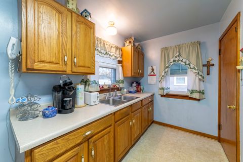 Tiny photo for 17949 Escanaba Avenue, Lansing, IL 60438 (MLS # 12605355)