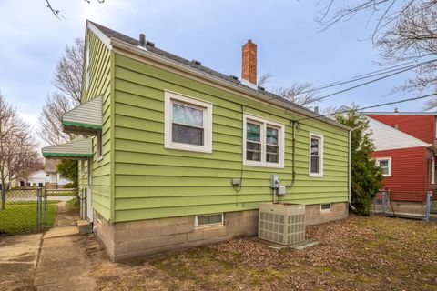 Tiny photo for 17949 Escanaba Avenue, Lansing, IL 60438 (MLS # 12605355)
