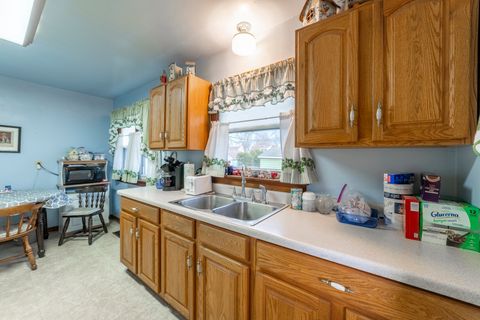 Tiny photo for 17949 Escanaba Avenue, Lansing, IL 60438 (MLS # 12605355)