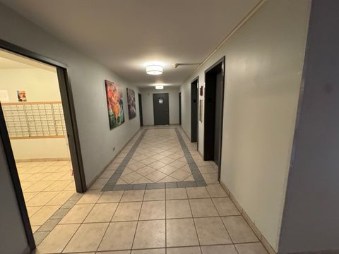 Tiny photo for 1415 E Central Road #301A, Arlington Heights, IL 60005 (MLS # 12481997)