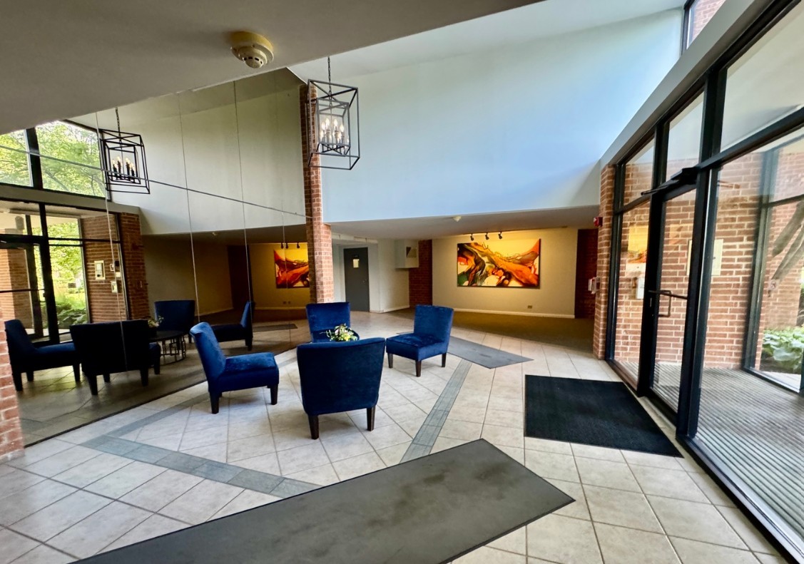 1415 E Central Road 301A