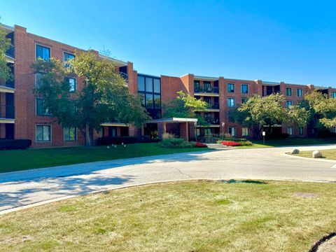 Tiny photo for 1415 E Central Road #301A, Arlington Heights, IL 60005 (MLS # 12481997)