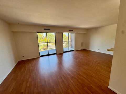 Tiny photo for 1415 E Central Road #301A, Arlington Heights, IL 60005 (MLS # 12481997)