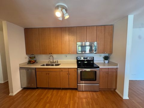 Tiny photo for 1415 E Central Road #301A, Arlington Heights, IL 60005 (MLS # 12481997)