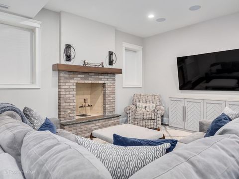 Tiny photo for 726 S Madison Street, Hinsdale, IL 60521 (MLS # 12657224)