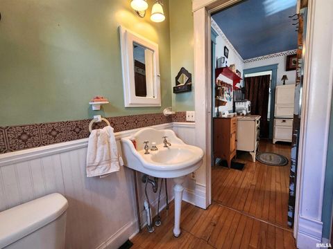 Tiny photo for 122 W SOUTH Street, Geneseo, IL 61254 (MLS # QC4269419)