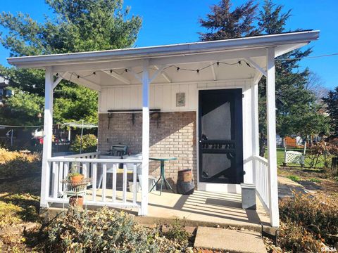 Tiny photo for 122 W SOUTH Street, Geneseo, IL 61254 (MLS # QC4269419)