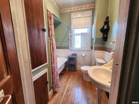 Tiny photo for 122 W SOUTH Street, Geneseo, IL 61254 (MLS # QC4269419)