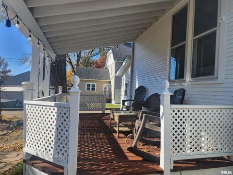 Tiny photo for 122 W SOUTH Street, Geneseo, IL 61254 (MLS # QC4269419)