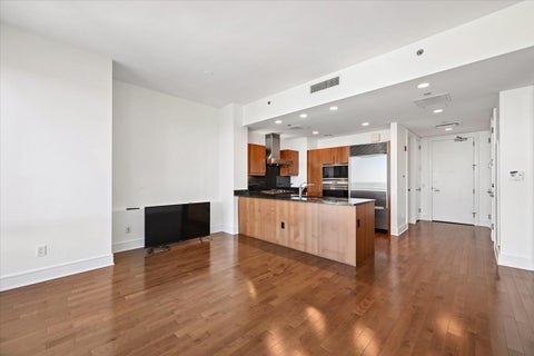 Tiny photo for 401 N Wabash Avenue #48E, Chicago, IL 60611 (MLS # 12773147)