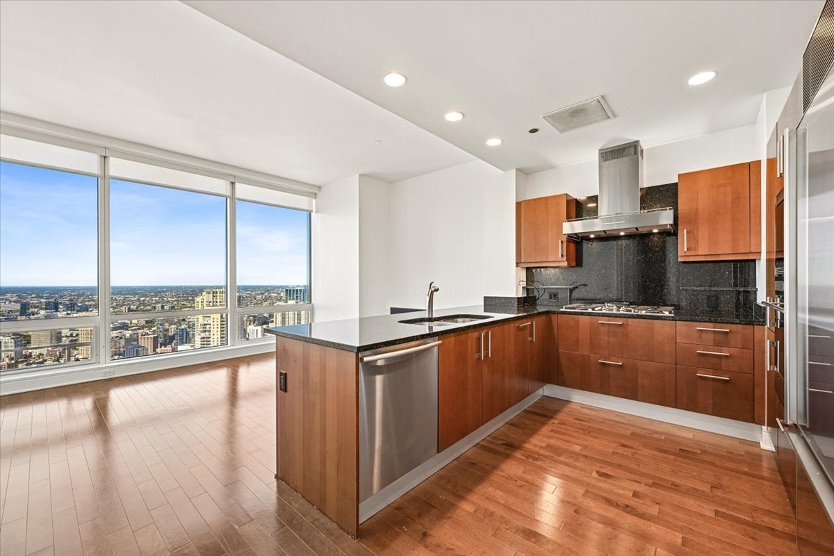 401 N Wabash Avenue 48E