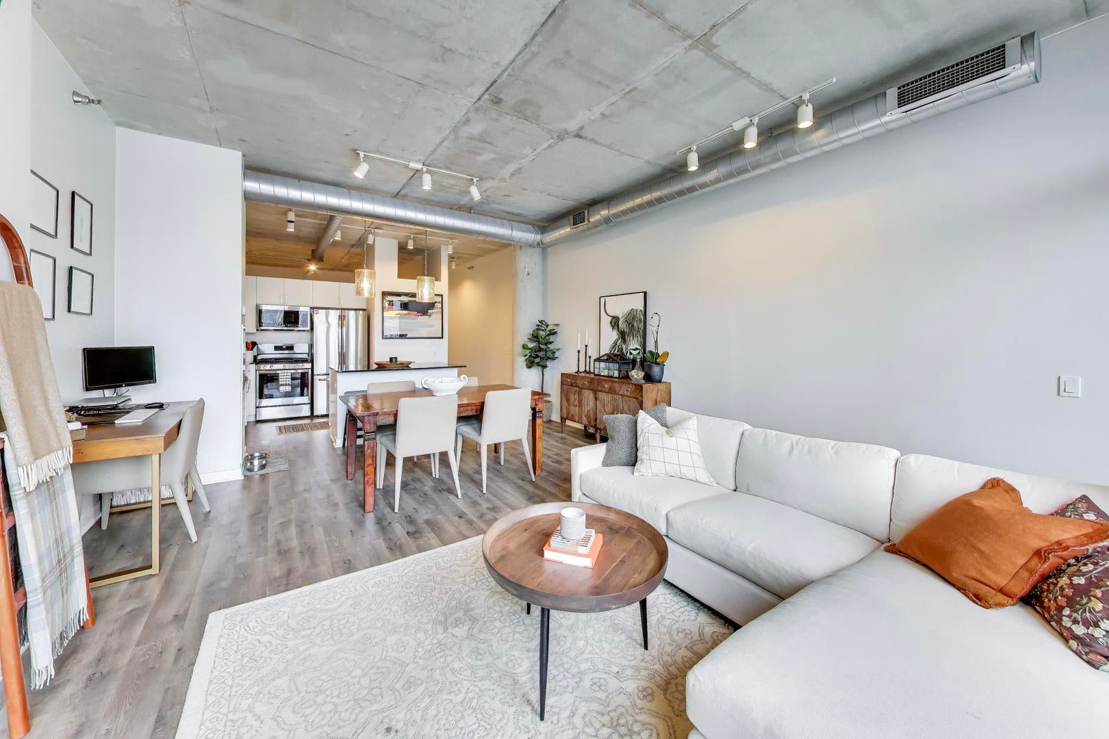 720 N Larrabee Street 1405