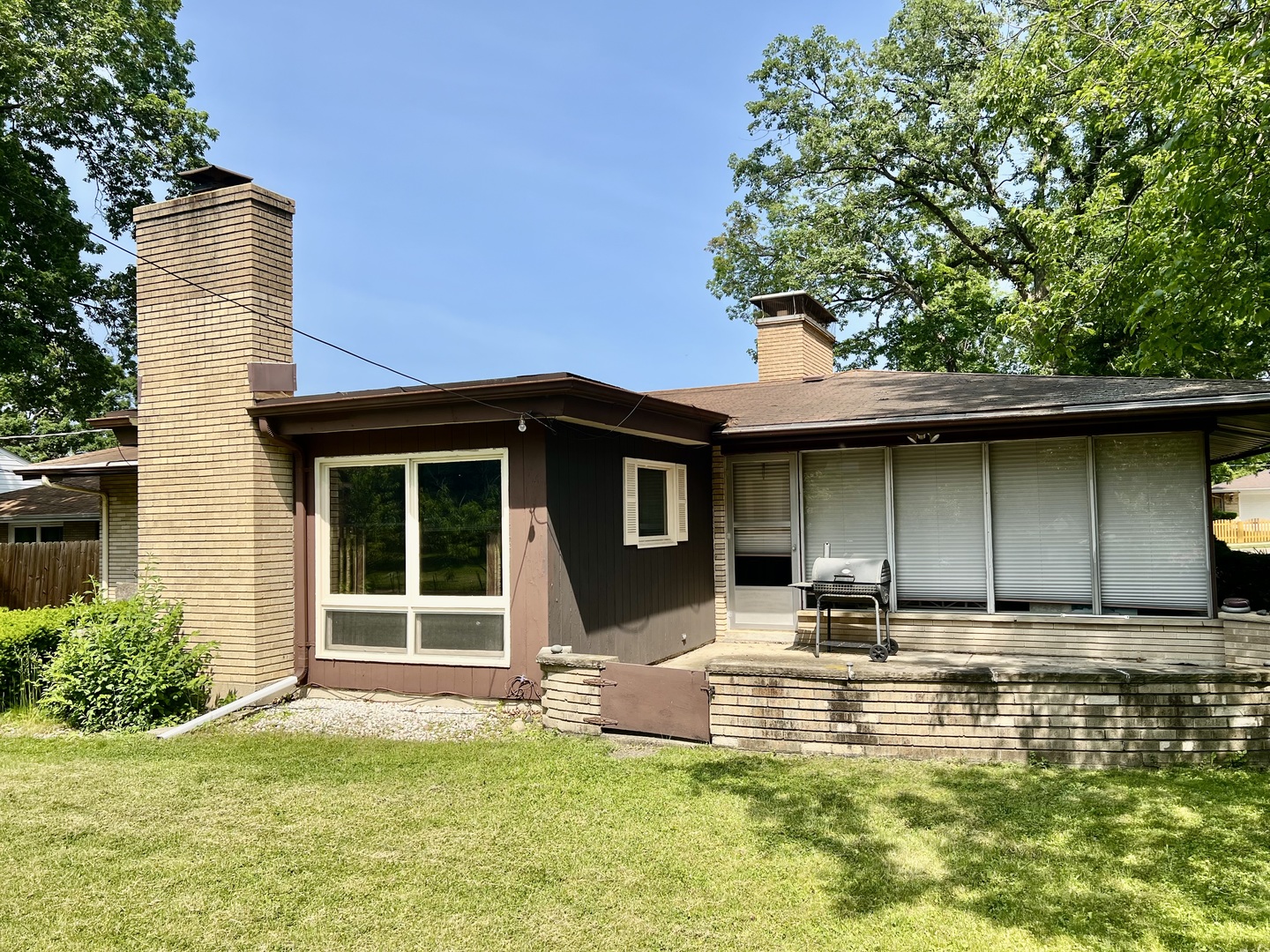336 Flossmoor Avenue