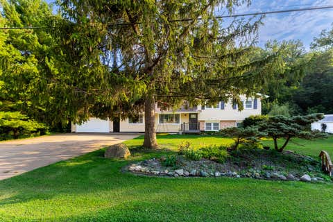Tiny photo for 6655 Crow Creek Road, Bettendorf, IA 52722 (MLS # 12665741)