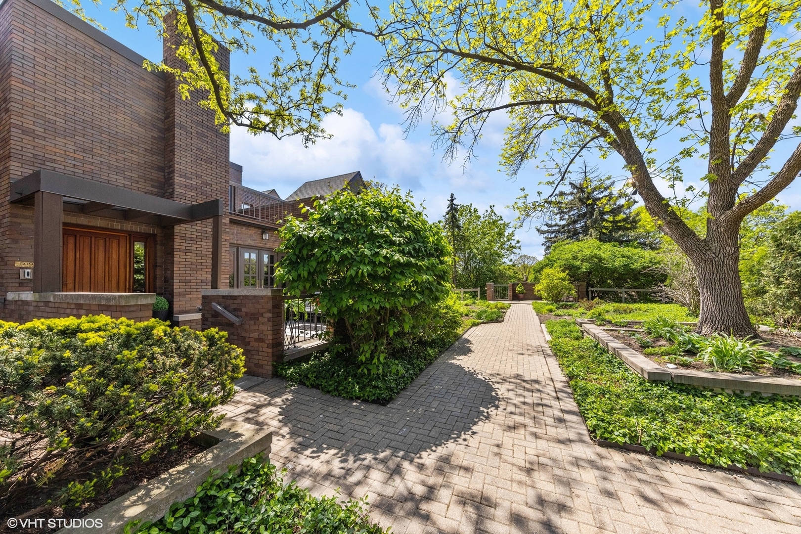 509 Burr Oak Place