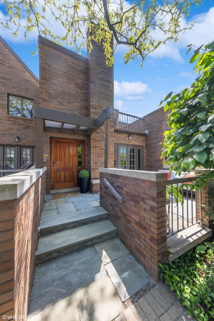 509 Burr Oak Place