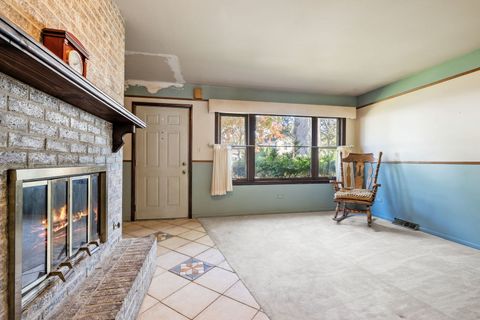 Tiny photo for 210 N Grant Street, Westmont, IL 60559 (MLS # 12506037)