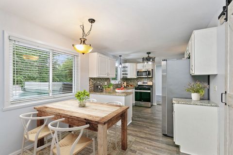 Tiny photo for 1126 Tiverton Court, Schaumburg, IL 60193 (MLS # 12501493)