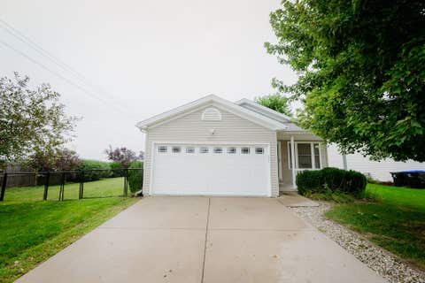 Photo of 3413 Mcniff Drive, Bloomington, IL 61704 (MLS # 12727531)