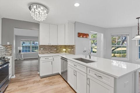 Tiny photo for 6877 W Mount Vernon Court #4-A, Gurnee, IL 60031 (MLS # 12474454)