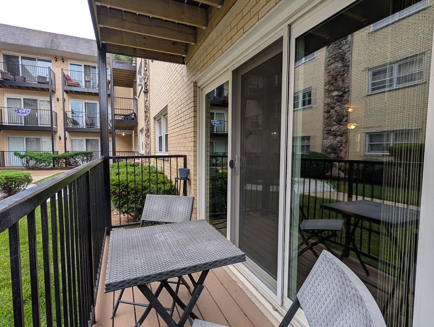 6484 N Northwest Highway 7