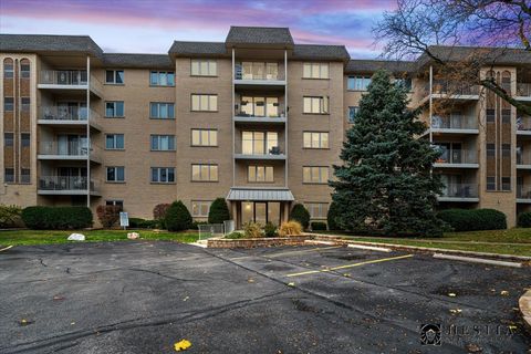 A home in Des Plaines