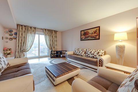 Tiny photo for 7 Oak Creek Drive #3703, Buffalo Grove, IL 60089 (MLS # 12631804)