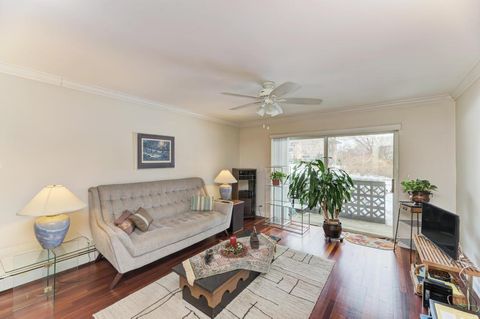 Tiny photo for 2234 S Goebbert Road #118, Arlington Heights, IL 60005 (MLS # 12533447)