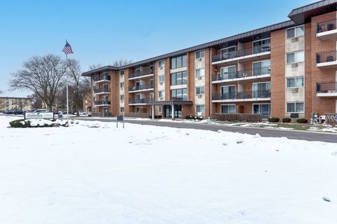 Tiny photo for 2234 S Goebbert Road #118, Arlington Heights, IL 60005 (MLS # 12533447)