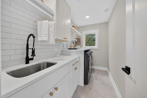 Tiny photo for 5604 S 7th Avenue, Countryside, IL 60525 (MLS # 12723566)