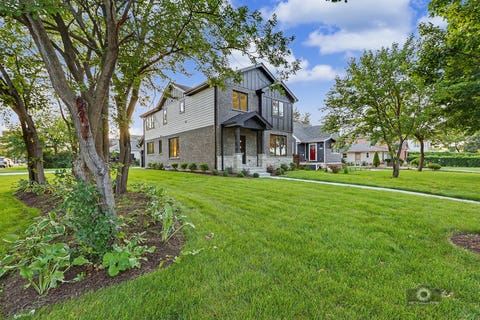 Tiny photo for 5604 S 7th Avenue, Countryside, IL 60525 (MLS # 12723566)
