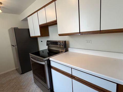 Tiny photo for 424 Braeside Road #2N, Highland Park, IL 60035 (MLS # 12635106)