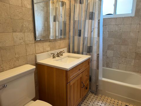 Tiny photo for 424 Braeside Road #2N, Highland Park, IL 60035 (MLS # 12635106)