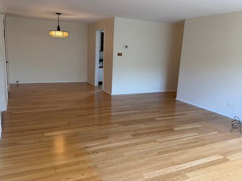 Tiny photo for 424 Braeside Road #2N, Highland Park, IL 60035 (MLS # 12635106)