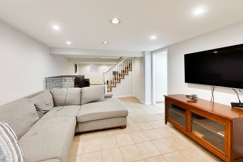 Tiny photo for 1107 S Hamlin Avenue, Park Ridge, IL 60068 (MLS # 12618926)