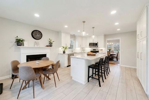 Tiny photo for 1107 S Hamlin Avenue, Park Ridge, IL 60068 (MLS # 12618926)