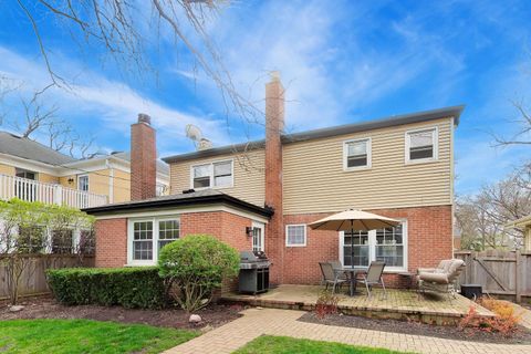 Tiny photo for 1107 S Hamlin Avenue, Park Ridge, IL 60068 (MLS # 12618926)