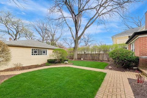 Tiny photo for 1107 S Hamlin Avenue, Park Ridge, IL 60068 (MLS # 12618926)