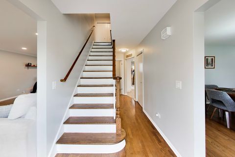 Tiny photo for 1107 S Hamlin Avenue, Park Ridge, IL 60068 (MLS # 12618926)