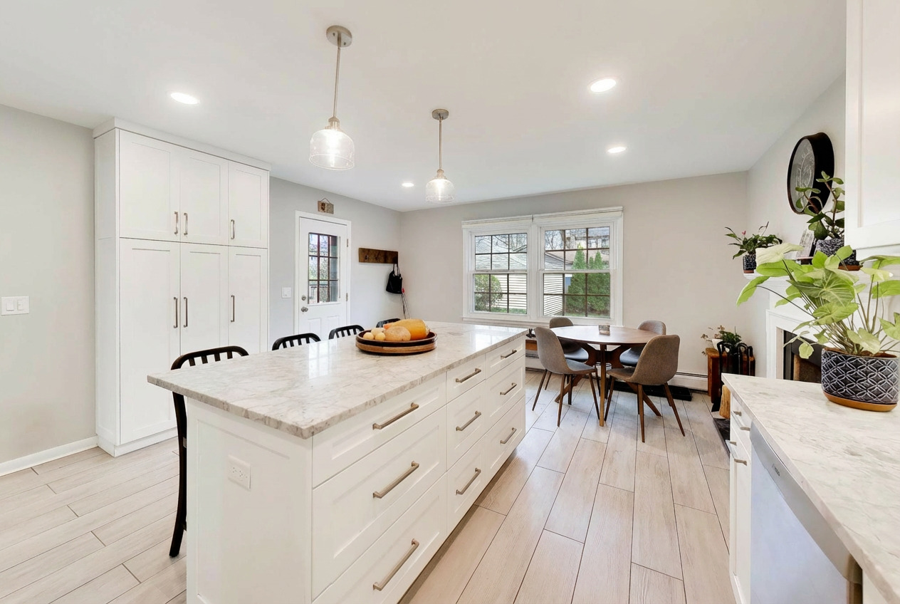 1107 S Hamlin Avenue