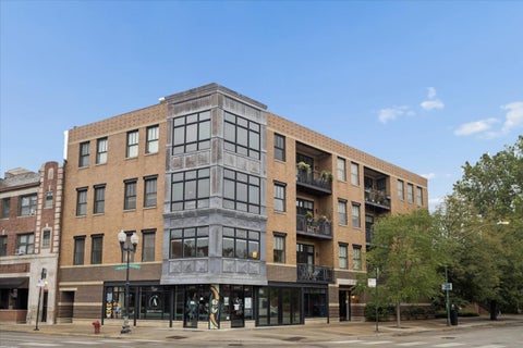 Photo of 2116 W CULLOM Avenue #201, Chicago, IL 60618 (MLS # 12762360)