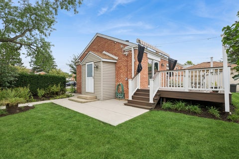 Tiny photo for 6929 W Madison Street, Niles, IL 60714 (MLS # 12767296)